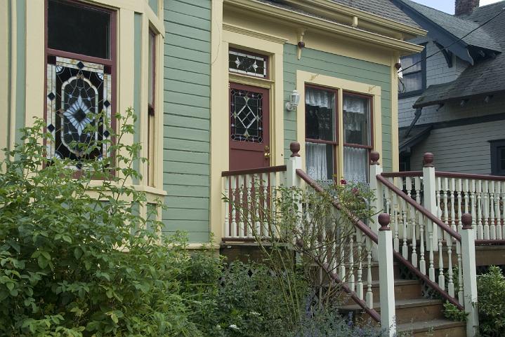 4504 SE Main 3593.jpg